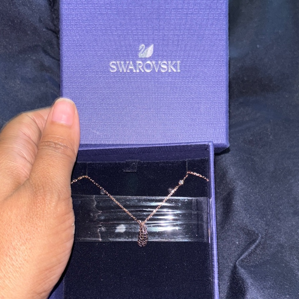 Swarovski Gold Necklace Rose Gold leaf